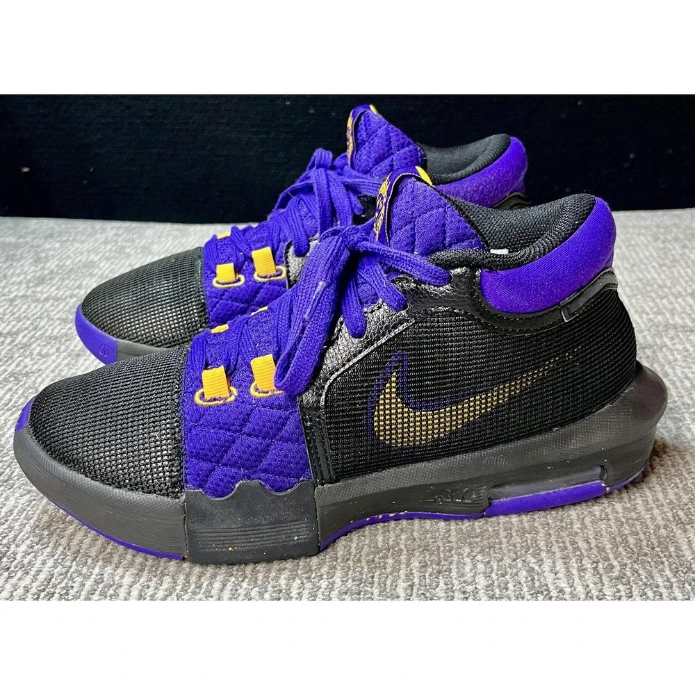 Nike LeBron Witness VIII Shoes Mens Size 7.5 Purple Black Basketball FB2239-001